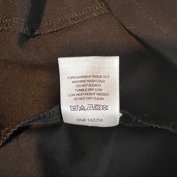 Figs Cayo Popover 3-Pocket Scrub Top - Picture 7 of 7